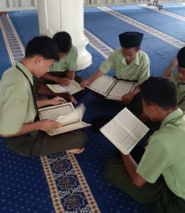 PROGRAM UNGGULAN KEAGAMAAN MTs AN NAJAH PEKANBARU