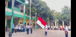 UPACARA MEMPERINGATI HUT RI KE-80 DI MTs AN NAJAH PEKANBARU